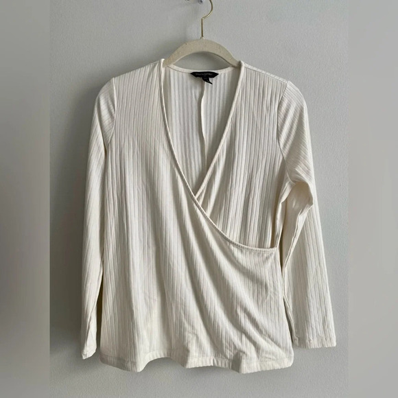Banana Republic  White Wrap Long Sleeve Ribbed Top Size M - Picture 3 of 11